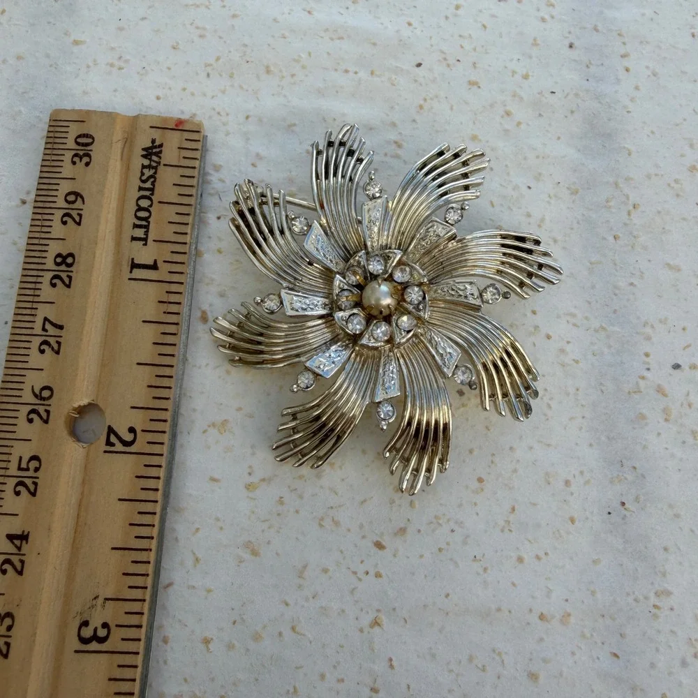 Ceil Chapman Vintage Silver Tone Sunburst Brooch Faux Pearl Rhinestone Flower
